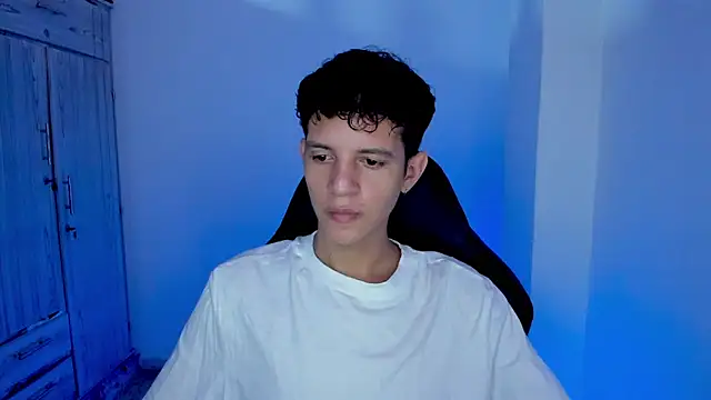 tylerrnova online show from July 26, 2026, 3:36 am