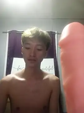 Snapshot of Fem_phiLboy69 chatting on July 19, 2026, 4:54 pm Fem phiLboy69 online show from July 19, 2026, 4:54 pm