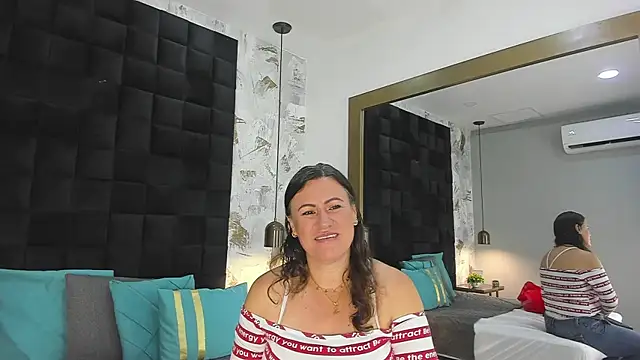 Snapshot of CharlotteG_ chatting on July 29, 2026, 1:31 pm CharlotteG online show from July 29, 2026, 1:31 pm