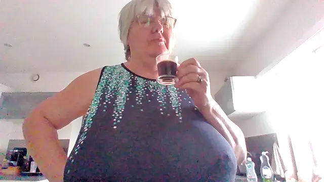 Snapshot of coquinesensuel chatting on July 14, 2026, 6:51 am coquinesensuel online show from July 14, 2026, 6:51 am