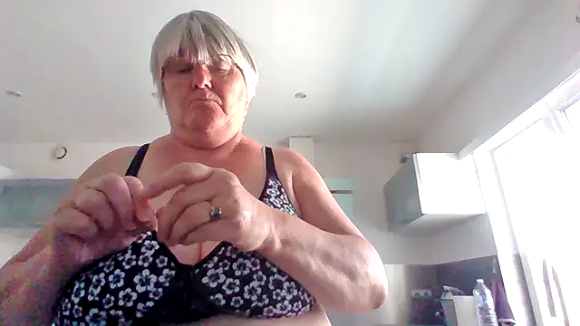 Snapshot of coquinesensuel chatting on July 15, 2026, 12:10 pm coquinesensuel online show from July 15, 2026, 12:10 pm