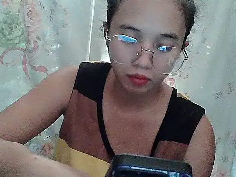 Snapshot of sophie_193 chatting on June 21, 2026, 6:16 am sophie 193 online show from June 21, 2026, 6:16 am