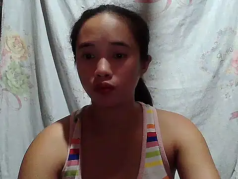 Snapshot of sophie_193 chatting on July 12, 2026, 4:53 pm sophie 193 online show from July 12, 2026, 4:53 pm