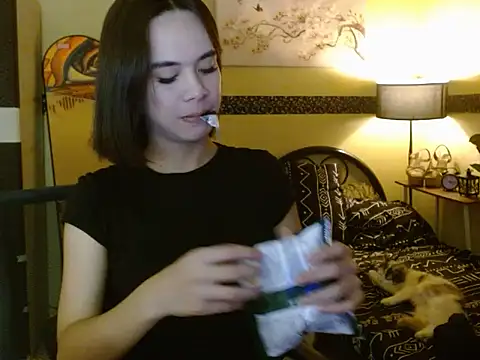 SweetTs4u online show from June 22, 2026, 4:42 am