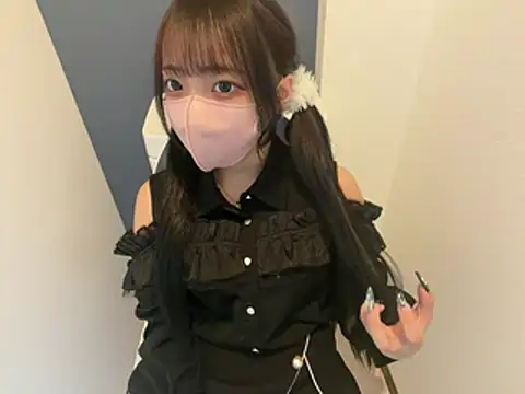 Snapshot of ohuton_love chatting on August 2, 2026, 6:45 am ohuton love online show from August 2, 2026, 6:45 am