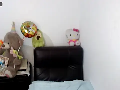 Snapshot of _PrettyLau10 chatting on July 10, 2026, 6:32 pm PrettyLau10 online show from July 10, 2026, 6:32 pm