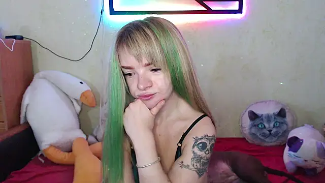 Snapshot of JadeEva chatting on August 4, 2026, 6:05 am JadeEva online show from August 4, 2026, 6:05 am