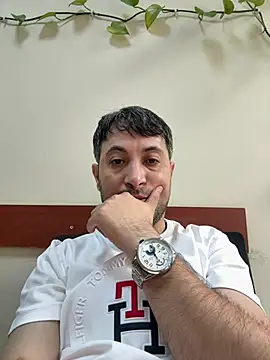 Snapshot of Elnur_464 chatting on July 1, 2026, 5:20 am Elnur 464 online show from July 1, 2026, 5:20 am
