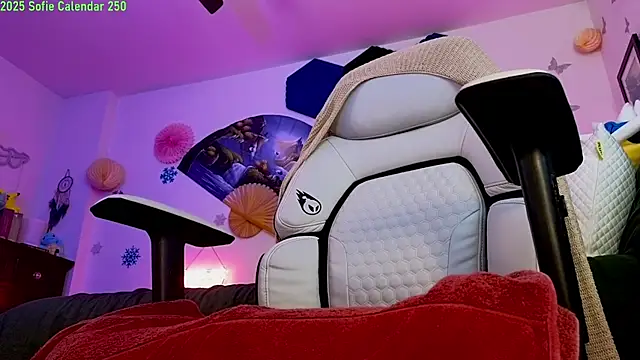 MySweetSofie online show from January 18, 2025, 4:04 am