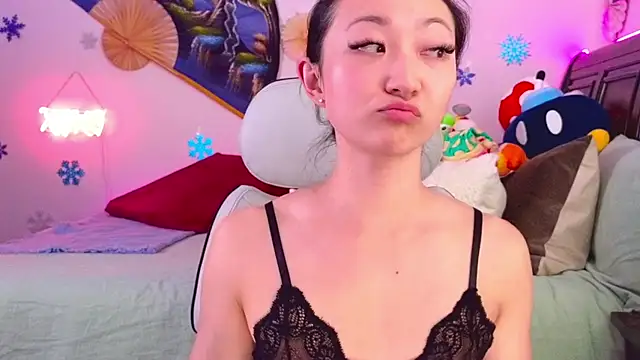 MySweetSofie online show from March 11, 2025, 4:43 am