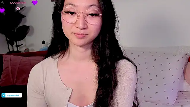 MySweetSofie online show from February 12, 2026, 2:06 am