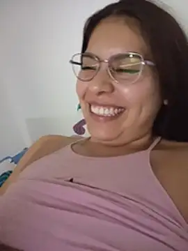 Snapshot of AnahTaylor chatting on July 7, 2026, 6:47 am AnahTaylor online show from July 7, 2026, 6:47 am