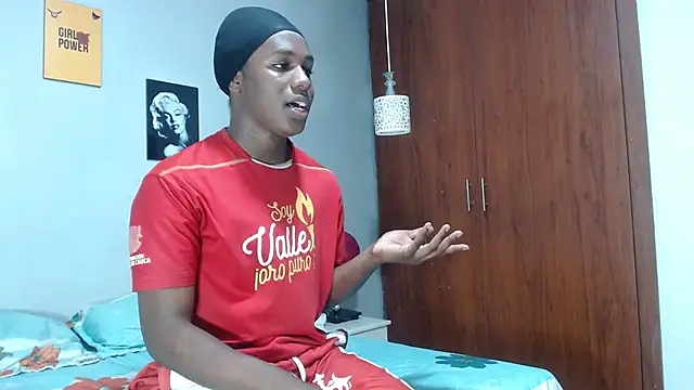 lukyblue1 online show from June 22, 2026, 7:11 pm