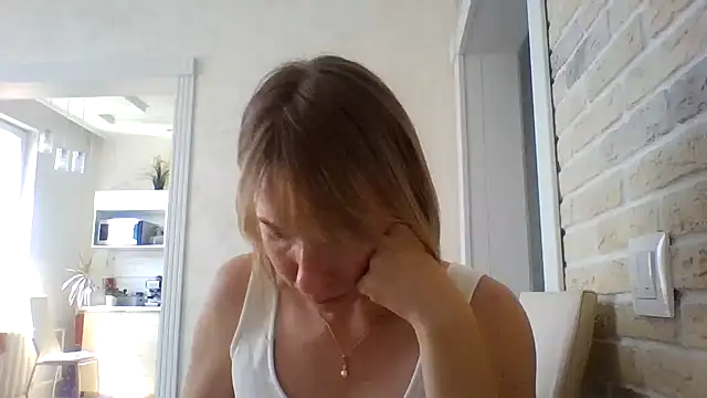 Snapshot of Deloriada chatting on June 29, 2026, 8:09 am Deloriada online show from June 29, 2026, 8:09 am