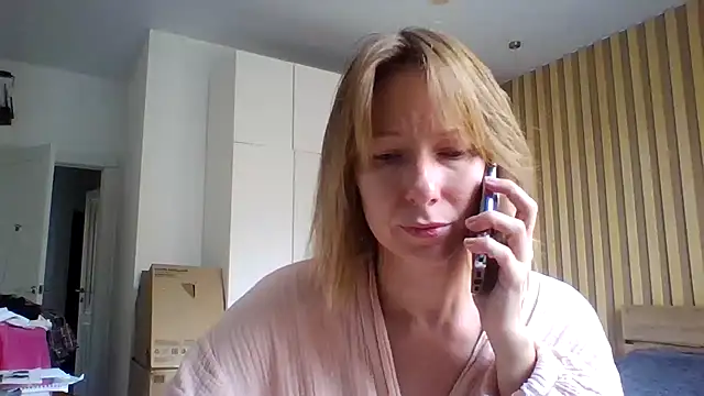 Snapshot of Deloriada chatting on July 23, 2026, 7:28 am Deloriada online show from July 23, 2026, 7:28 am