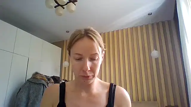 Snapshot of Deloriada chatting on August 8, 2026, 9:00 am Deloriada online show from August 8, 2026, 9:00 am
