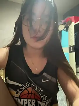 Snapshot of ilovetattoo15 chatting on June 25, 2026, 5:12 am ilovetattoo15 online show from June 25, 2026, 5:12 am