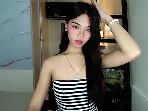 Snapshot of Scarlet_misty chatting on July 16, 2026, 7:25 am Scarlet misty online show from July 16, 2026, 7:25 am