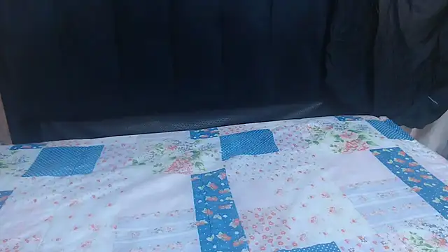 Snapshot of CovySweetMe chatting on July 26, 2026, 7:37 am CovySweetMe online show from July 26, 2026, 7:37 am