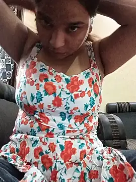 Snapshot of Hotty_Yalina chatting on July 2, 2026, 5:24 am Hotty Yalina online show from July 2, 2026, 5:24 am