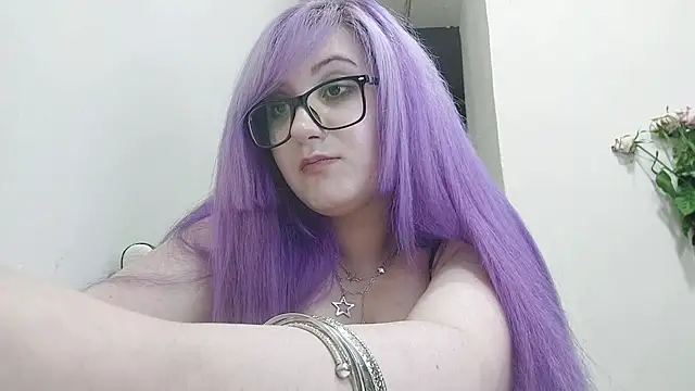 Snapshot of FeliniKatechini chatting on August 9, 2026, 8:25 pm FeliniKatechini online show from August 9, 2026, 8:25 pm