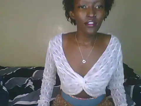 Snapshot of Keilay chatting on June 30, 2026, 7:48 pm Keilay online show from June 30, 2026, 7:48 pm