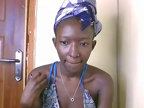 Snapshot of Keilay chatting on August 7, 2026, 6:15 am Keilay online show from August 7, 2026, 6:15 am