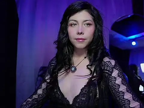 Snapshot of Layra_rose chatting on July 16, 2026, 10:16 pm Layra rose online show from July 16, 2026, 10:16 pm