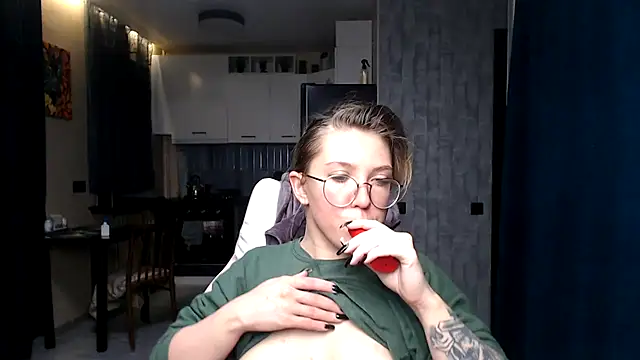 Reginasmilee online show from September 30, 2025, 2:38 am