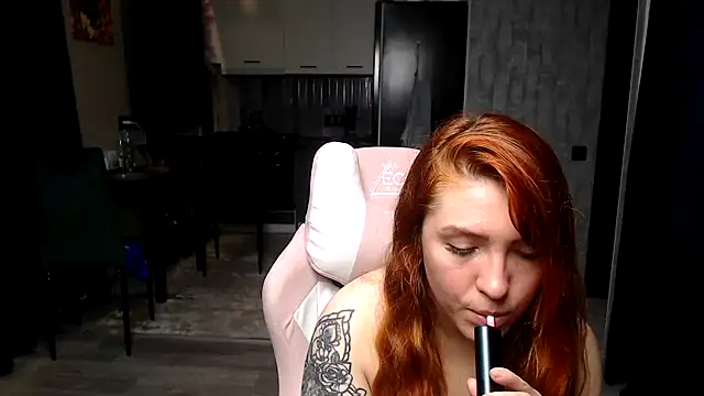 Reginasmilee online show from April 4, 2026, 3:16 am