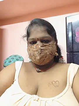 yalini1431 online show from June 26, 2026, 8:24 pm