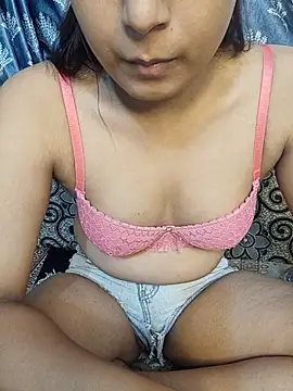 Snapshot of Yourss_Sparkel chatting on August 2, 2026, 5:22 pm Yourss Sparkel online show from August 2, 2026, 5:22 pm