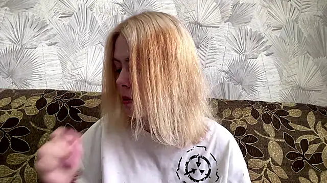 Snapshot of Jeneienal_1 chatting on June 25, 2026, 2:10 pm Jeneienal 1 online show from June 25, 2026, 2:10 pm