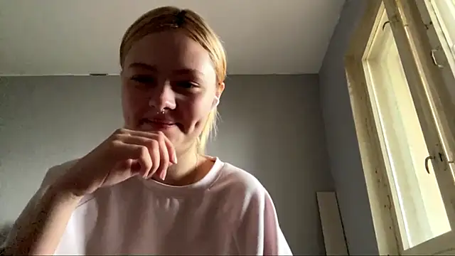 Snapshot of Jeneienal_1 chatting on July 16, 2026, 2:23 pm Jeneienal 1 online show from July 16, 2026, 2:23 pm