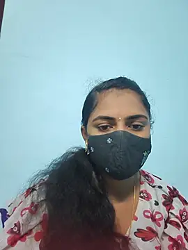 Snapshot of Megavarthinii chatting on June 29, 2026, 10:54 pm Megavarthinii online show from June 29, 2026, 10:54 pm