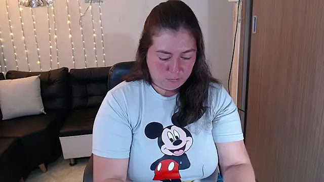 lorena prg7 online show from June 24, 2026, 1:54 pm