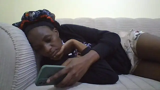 Snapshot of Savannah_Leex chatting on June 28, 2026, 3:45 am Savannah Leex online show from June 28, 2026, 3:45 am