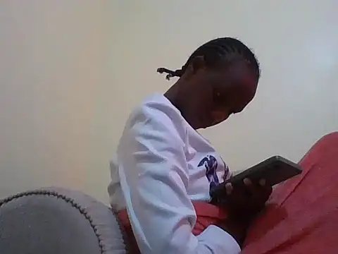 Snapshot of Savannah_Leex chatting on August 7, 2026, 10:17 am Savannah Leex online show from August 7, 2026, 10:17 am