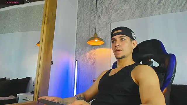 Snapshot of Jamexxx1_ chatting on June 28, 2026, 9:54 pm Jamexxx1 online show from June 28, 2026, 9:54 pm