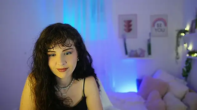 Daisy Lowe online show from July 17, 2026, 7:41 pm