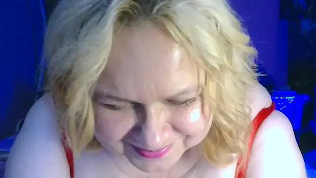 Snapshot of Roksolana5398 chatting on July 7, 2026, 1:48 pm Roksolana5398 online show from July 7, 2026, 1:48 pm