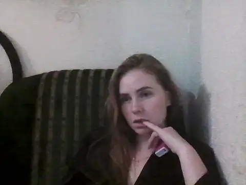 Snapshot of Sol-mis chatting on July 1, 2026, 9:03 pm Sol-mis online show from July 1, 2026, 9:03 pm