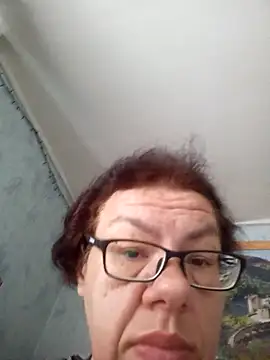 Olena72531 online show from June 26, 2026, 8:08 am