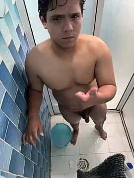 bigguy19cm online show from June 26, 2026, 7:13 am