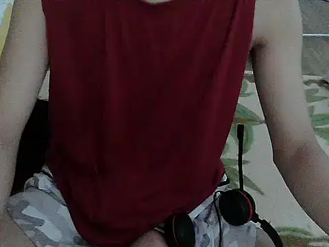 Snapshot of XorCouple chatting on July 7, 2026, 1:48 pm XorCouple online show from July 7, 2026, 1:48 pm