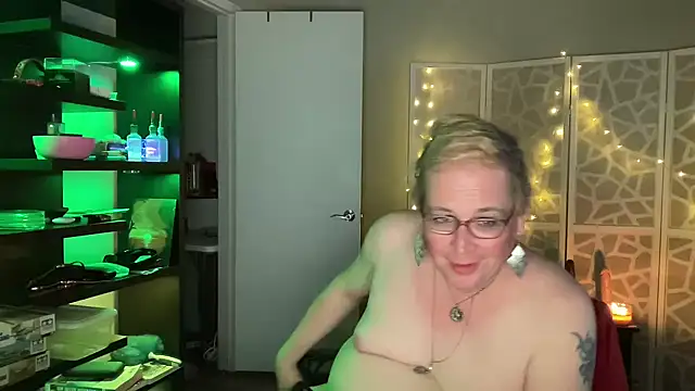 silverbanger3 online show from March 22, 2026, 5:33 am