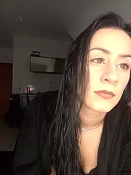 Snapshot of Cristalbucks chatting on July 10, 2026, 7:16 pm Cristalbucks online show from July 10, 2026, 7:16 pm