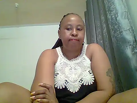 Snapshot of montanasere chatting on July 13, 2026, 6:33 pm montanasere online show from July 13, 2026, 6:33 pm