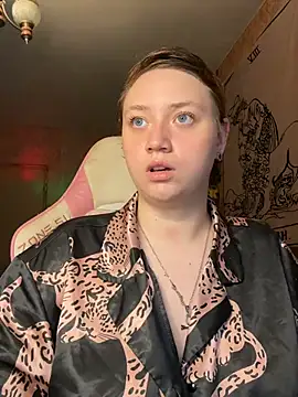 Snapshot of lily_shamy chatting on July 7, 2026, 5:50 pm lily shamy online show from July 7, 2026, 5:50 pm