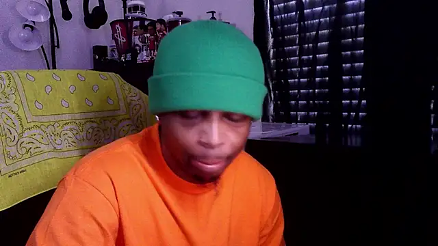 Snapshot of Rickavelli_ chatting on July 1, 2026, 4:51 pm Rickavelli online show from July 1, 2026, 4:51 pm